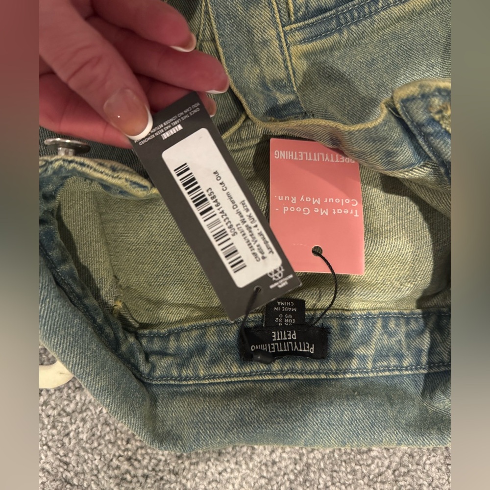 PrettyLittleThing Green Denim Jumpsuit - Picture 8 of 9